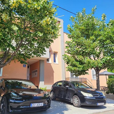 Apartment Gamma With Hydromassage Mini Pool Near Split Žrnovnica Екстериор снимка