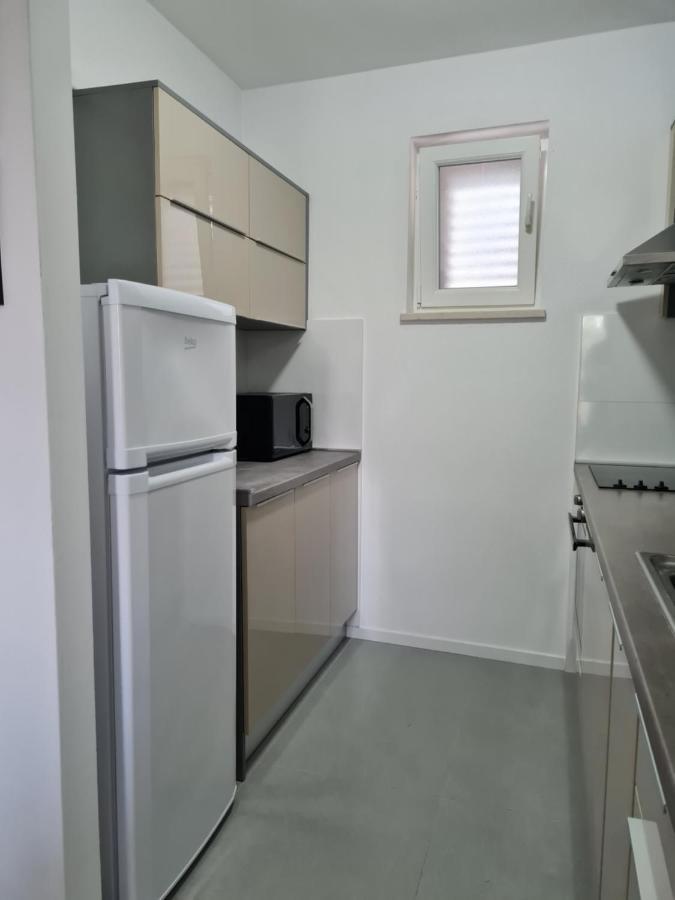 Apartment Gamma With Hydromassage Mini Pool Near Split Žrnovnica Екстериор снимка