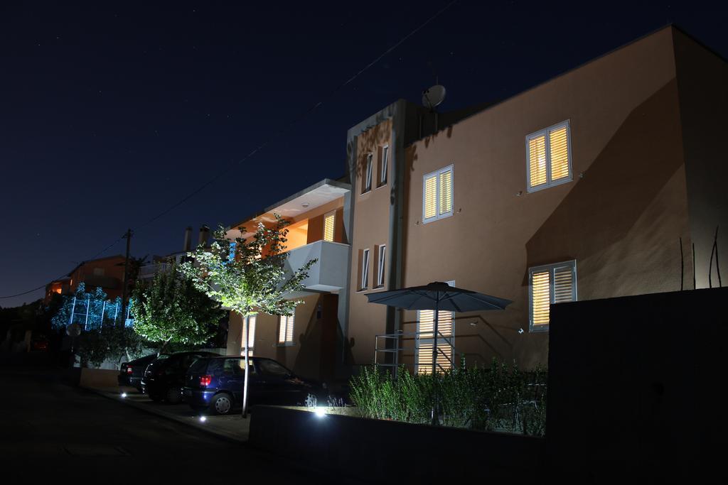Apartment Gamma With Hydromassage Mini Pool Near Split Žrnovnica Екстериор снимка