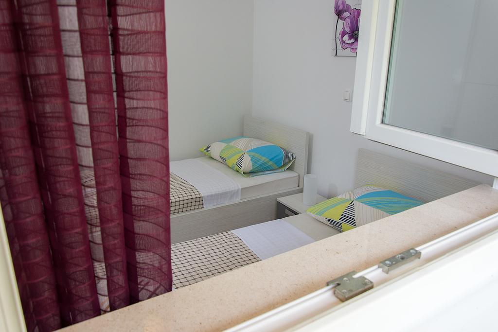 Apartment Gamma With Hydromassage Mini Pool Near Split Žrnovnica Екстериор снимка