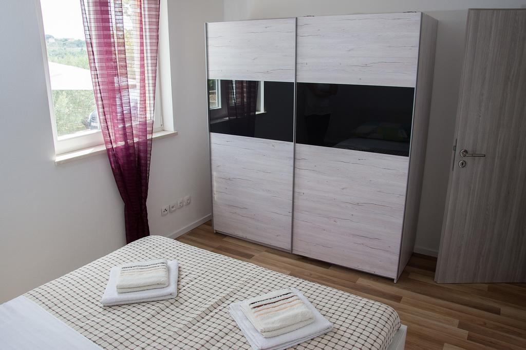 Apartment Gamma With Hydromassage Mini Pool Near Split Žrnovnica Екстериор снимка
